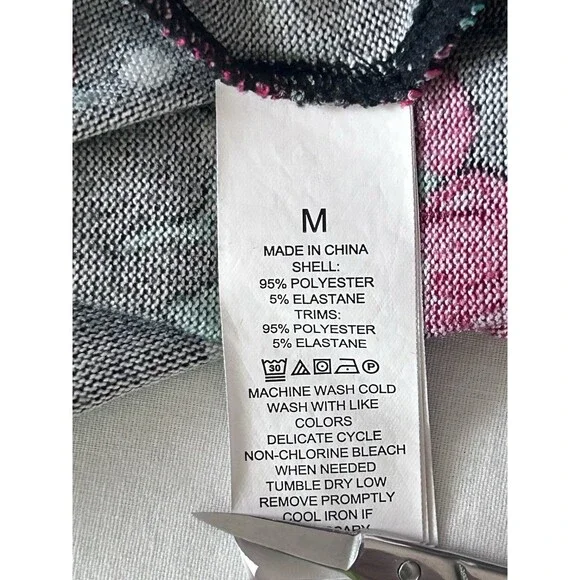 Kate Spade Womens Medium Longsleeve Rose Soft Sweater - Picture 6 of 7